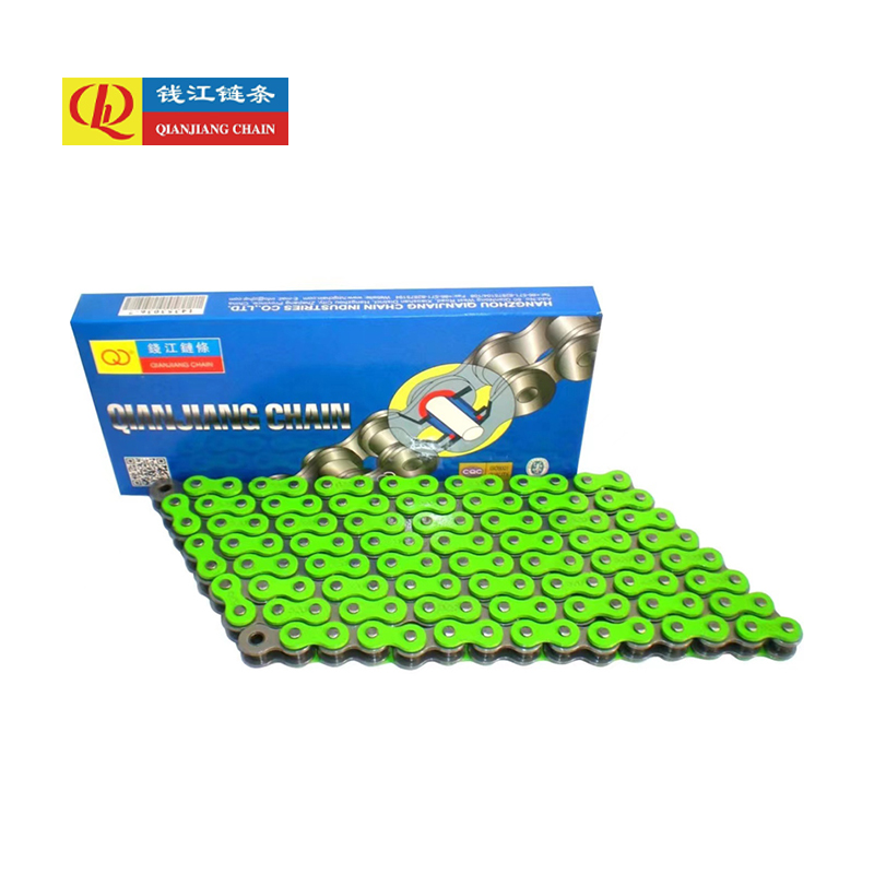 Прочные мотоциклетные цепи из высококачественной легированной стали для тяжелых условий эксплуатации.